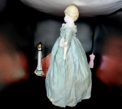 china head blonde ethel side